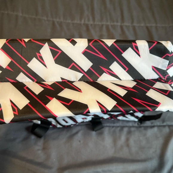 Victoria's Secret PINK Insulated Tote Bag - Black and White - Picture 4 of 6